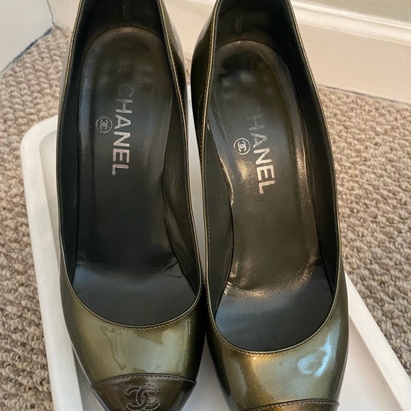 Chanel platform heels - Picture 4 of 5